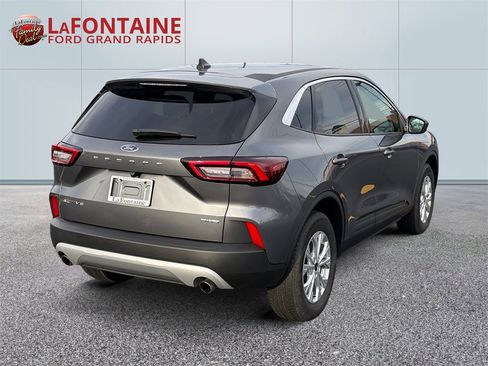 Used 2023 Ford Escape Active image 7