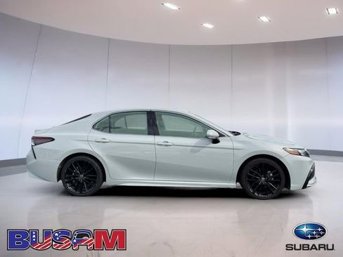 Used 2024 Toyota Camry XSE FWD image 3
