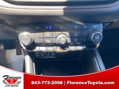 Used 2024 Dodge Durango GT AWD/4WD image 24