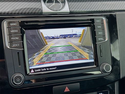 Used 2017 Volkswagen CC R-Line Executive image 13