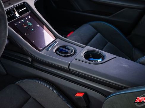 Used 2025 Porsche Taycan Turbo GT image 27