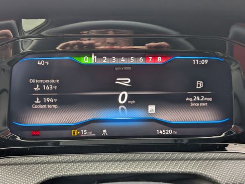 Used 2024 Volkswagen Golf R image 17