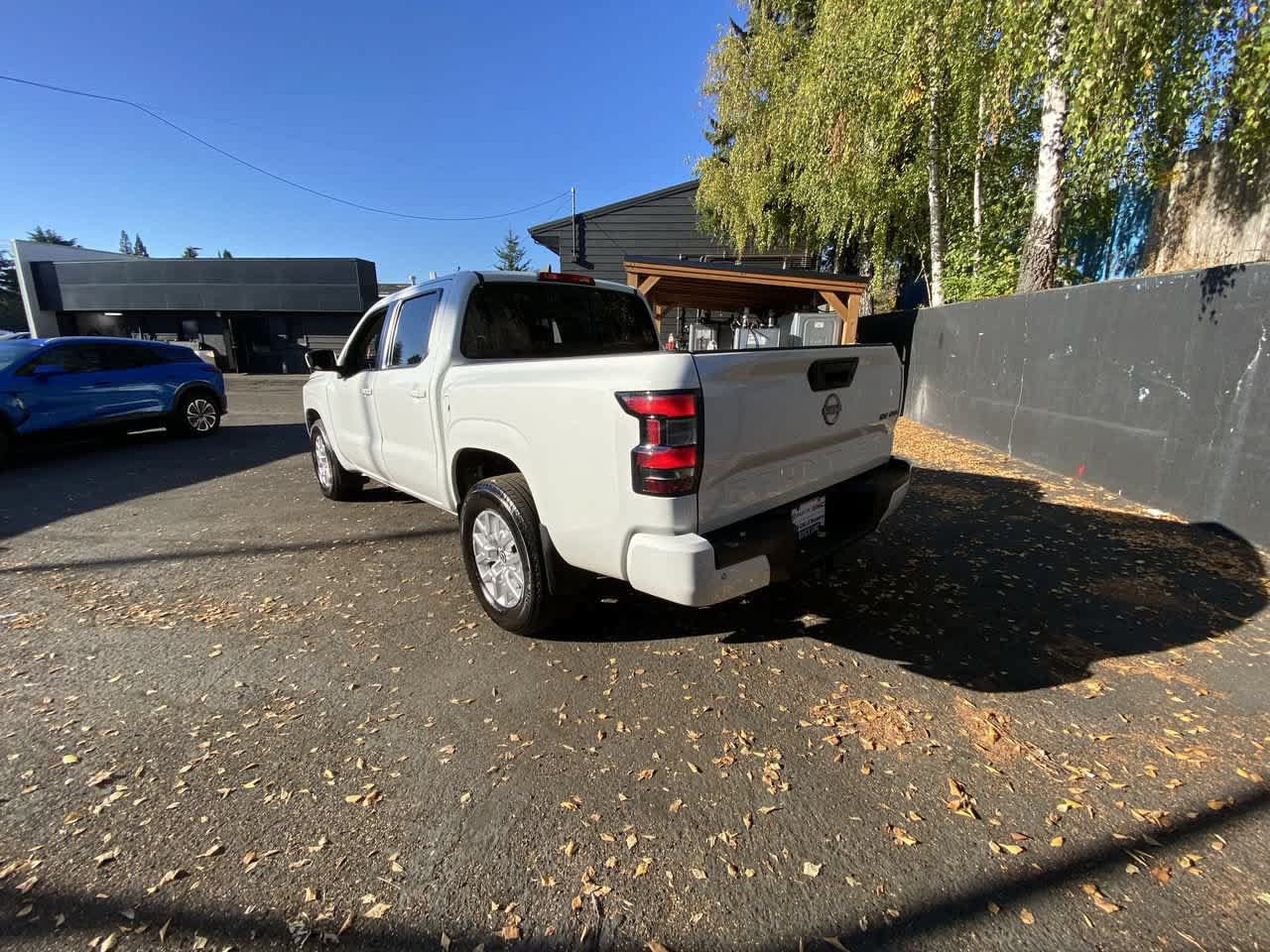 Used 2022 Nissan Frontier SV AWD/4WD image 4