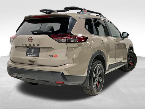 Used 2025 Nissan Rogue SV w/ Rock Creek Premium Package AWD/4WD image 5
