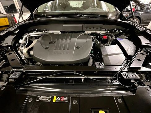 Certified 2023 Volvo XC60 B5 Core image 11