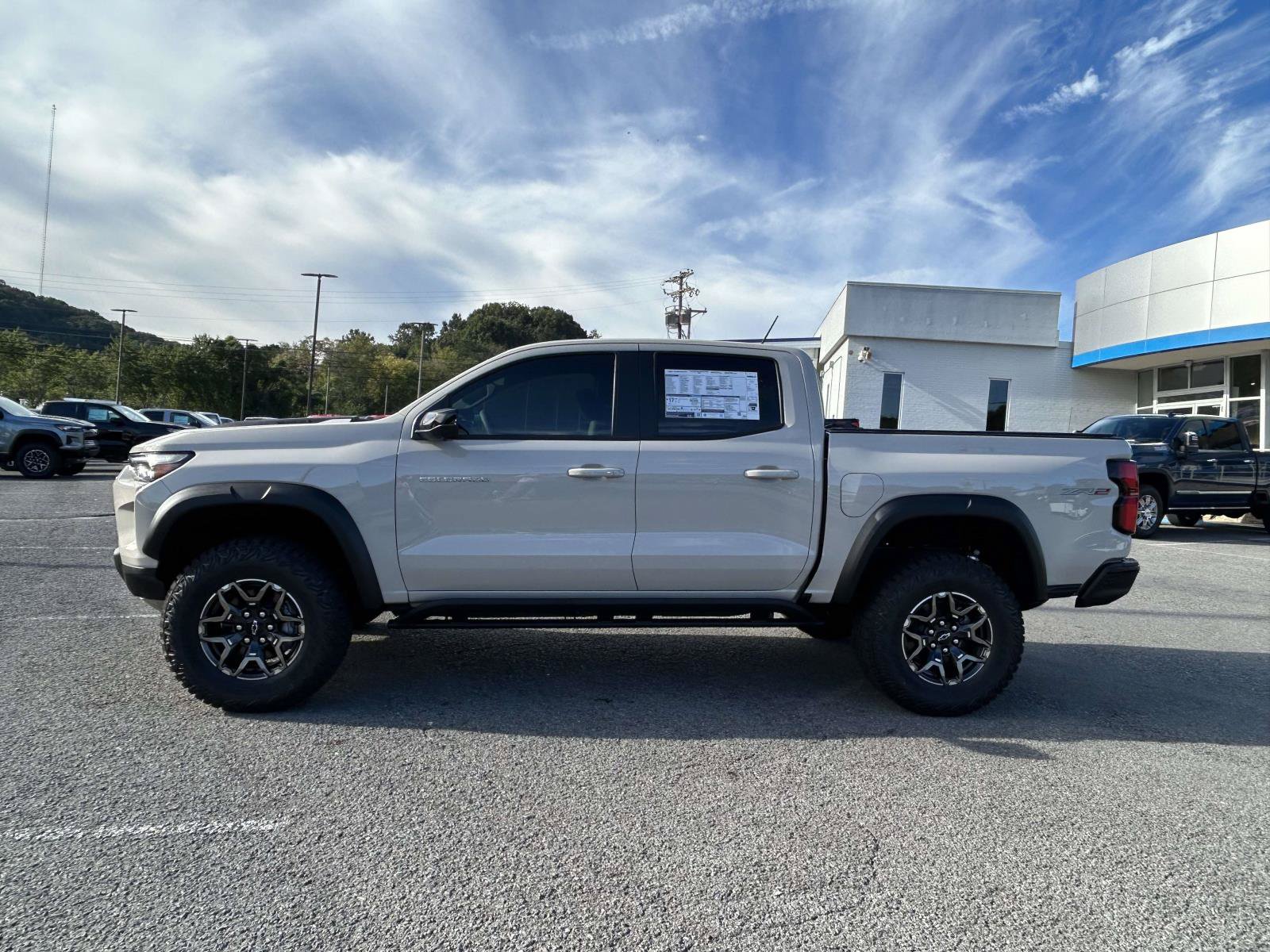 New 2026 Chevrolet Colorado ZR2 w/ Technology Package AWD/4WD image 4