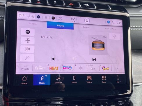 New 2025 Jeep Grand Cherokee Limited w/ Trailer Tow Package image 8