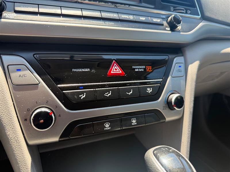 Used 2017 Hyundai Elantra SE FWD image 16