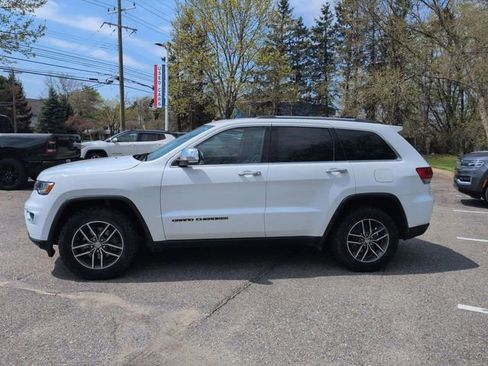 Used 2018 Jeep Grand Cherokee Limited AWD/4WD image 6