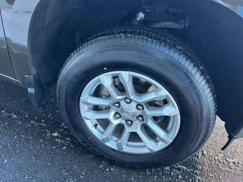 Used 2023 Chevrolet Silverado 1500 LT image 11