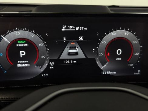 Used 2023 Nissan Ariya FWD image 15