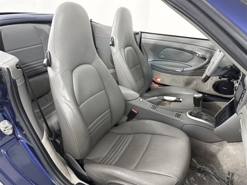 Used 2002 Porsche 911 Carrera image 23