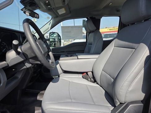 New 2026 Ford F250 XL w/ XL Chrome Package image 10