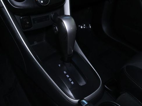 Used 2021 Chevrolet Trax LT image 29