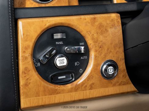 Used 2005 Rolls-Royce Phantom Sedan RWD image 42