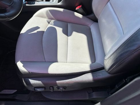 Used 2019 Chevrolet Equinox Premier FWD image 20