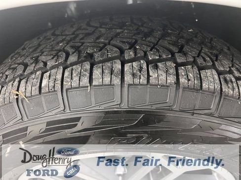 New 2026 Ford Expedition Active image 16