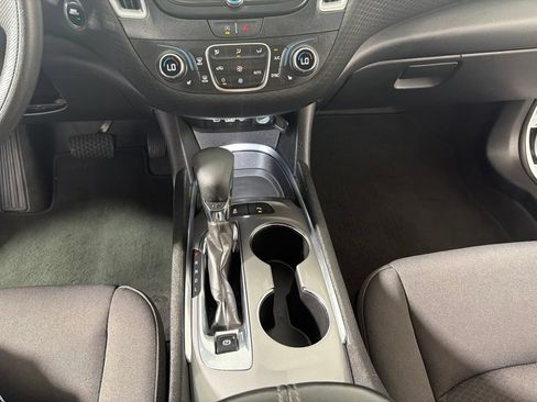 Used 2024 Chevrolet Malibu LT FWD image 17