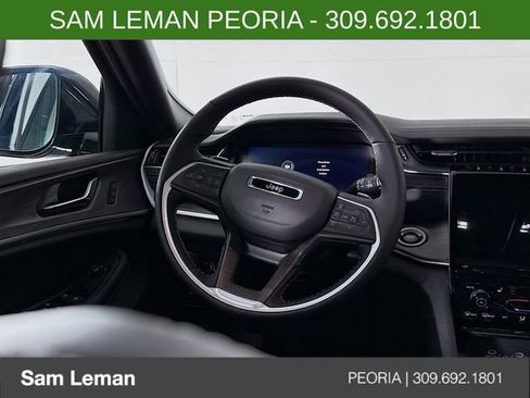 New 2025 Jeep Grand Cherokee Limited image 11