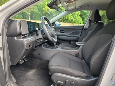Used 2024 Hyundai Kona SEL FWD image 9
