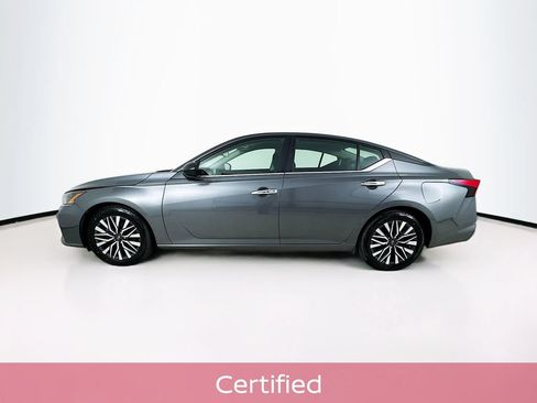 Used 2024 Nissan Altima 2.5 SV FWD image 5