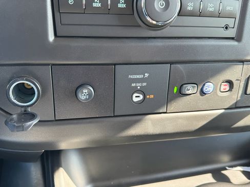 New 2025 Chevrolet Express 2500 w/ Driver Convenience Package image 26