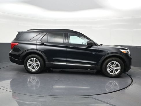 Used 2024 Ford Explorer XLT w/ Equipment Group 202A RWD image 7