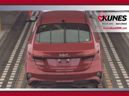 Used 2023 Kia Forte LXS w/ LXS Technology Package image 7