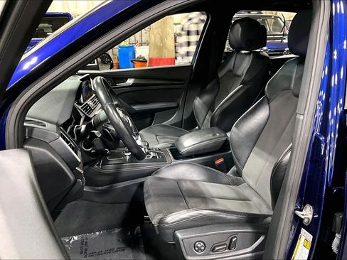 Used 2020 Audi SQ5 Premium Plus w/ Premium Plus Package image 6