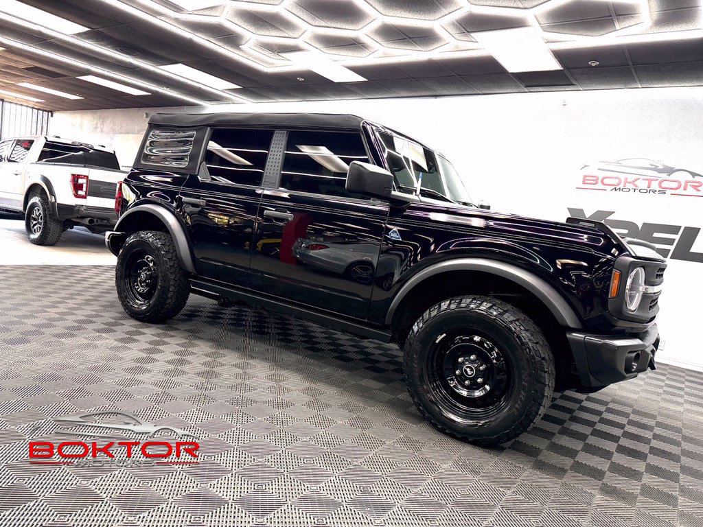 Used 2023 Ford Bronco Black Diamond AWD/4WD image 1