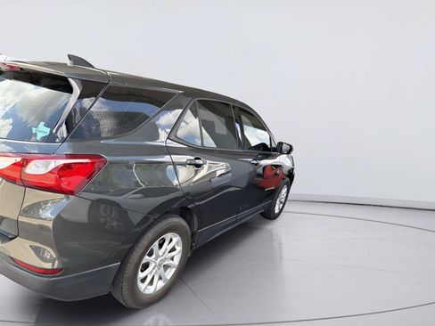 Certified 2019 Chevrolet Equinox LS FWD image 3