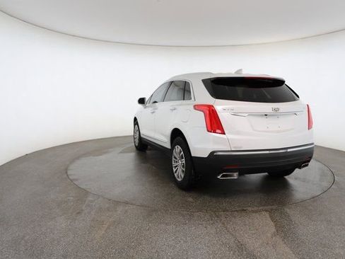 Used 2017 Cadillac XT5 Luxury w/ Driver Awareness Package image 12