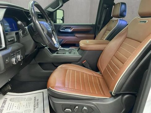 Used 2024 GMC Sierra 3500 Denali Ultimate AWD/4WD image 17