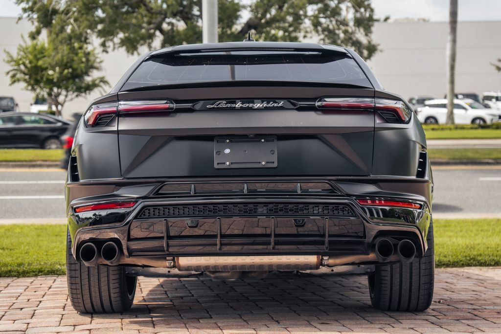 Used 2023 Lamborghini Urus S AWD/4WD image 5