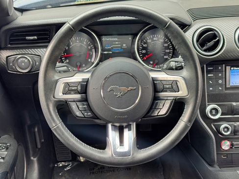 Used 2022 Ford Mustang Coupe w/ Black Accent Package RWD image 18