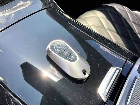 Used 2023 Mercedes-Benz S 580 4MATIC Sedan image 10