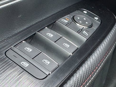 New 2025 Nissan Kicks SR w/ SR Premium Package image 23