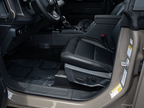 New 2026 Ford Bronco Badlands AWD/4WD image 30