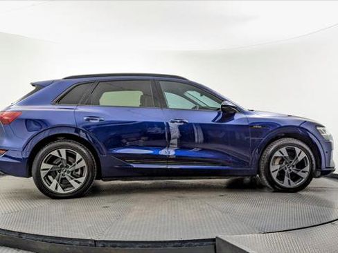 Used 2021 Audi e-tron Premium w/ Convenience Plus Package AWD/4WD image 9