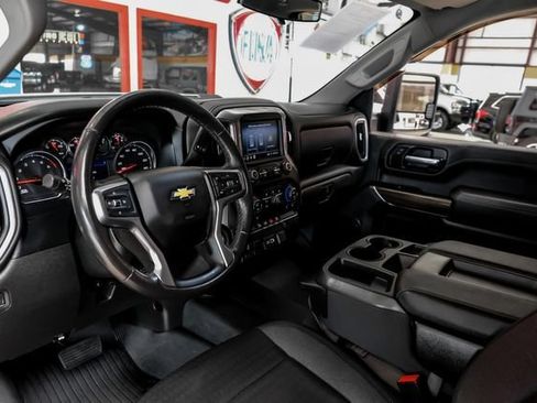 Used 2022 Chevrolet Silverado 2500 LT w/ Convenience Package AWD/4WD image 5