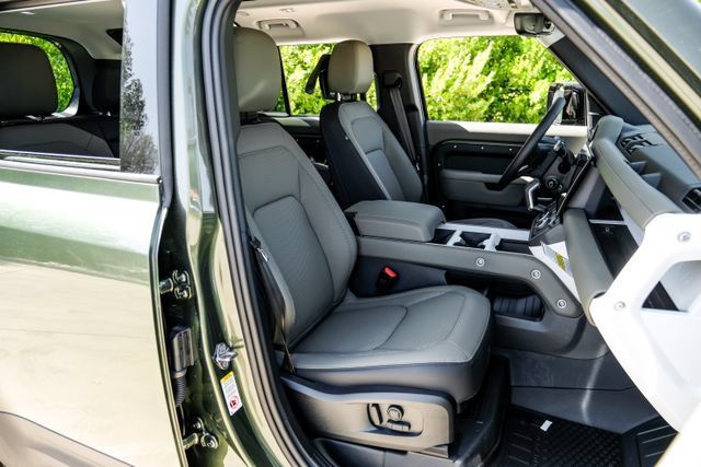 New 2026 Land Rover Defender 110 S AWD/4WD image 49