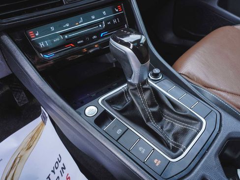 Used 2025 Volkswagen Jetta SEL image 26