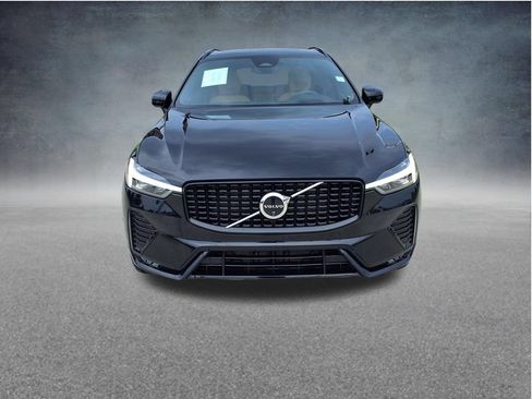 Certified 2024 Volvo XC60 B5 Ultimate w/ Climate Package AWD/4WD image 3