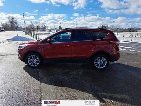 Certified 2018 Ford Escape SE image 25