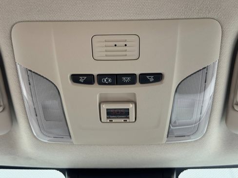 Used 2020 Toyota Corolla LE FWD image 30