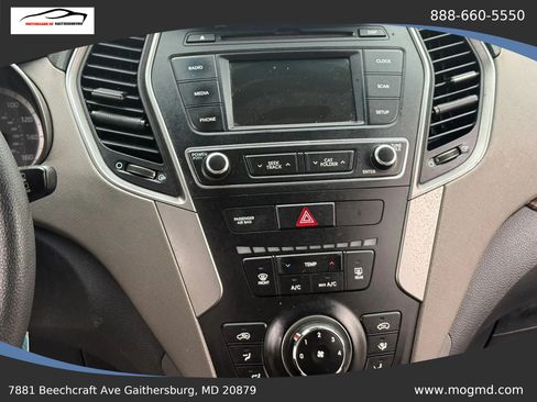 Used 2017 Hyundai Santa Fe Sport FWD image 17