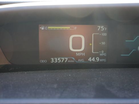Used 2022 Toyota Prius LE AWD/4WD image 6