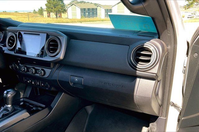 Used 2019 Toyota Tacoma TRD Off-Road AWD/4WD image 24