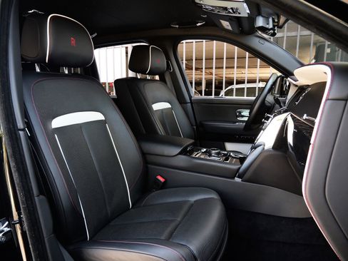 Used 2022 Rolls-Royce Cullinan w/ Cullinan Package AWD/4WD image 37