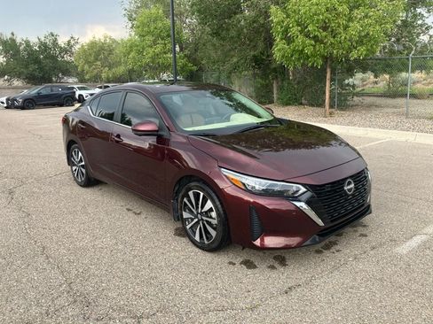 Used 2025 Nissan Sentra SV w/ SV Premium Package FWD image 3